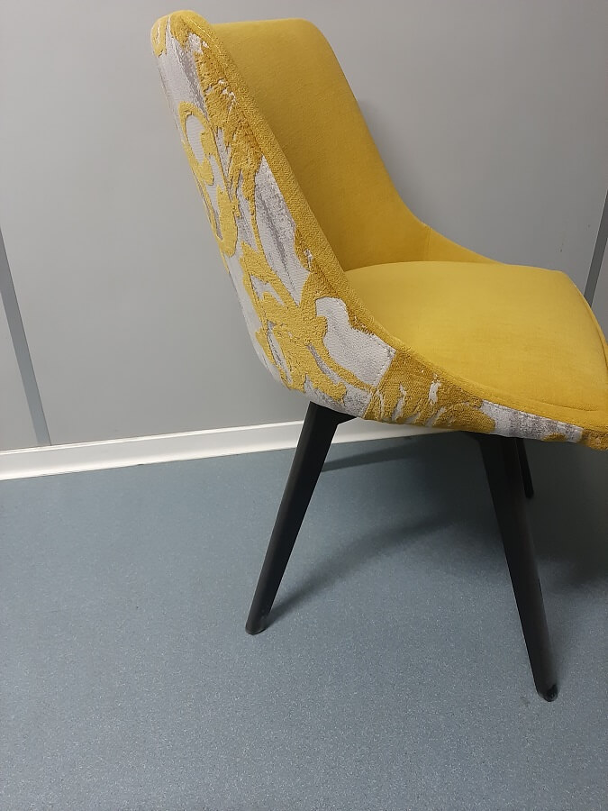CHAISE ALBERTA AVEC TISSU FLEUR