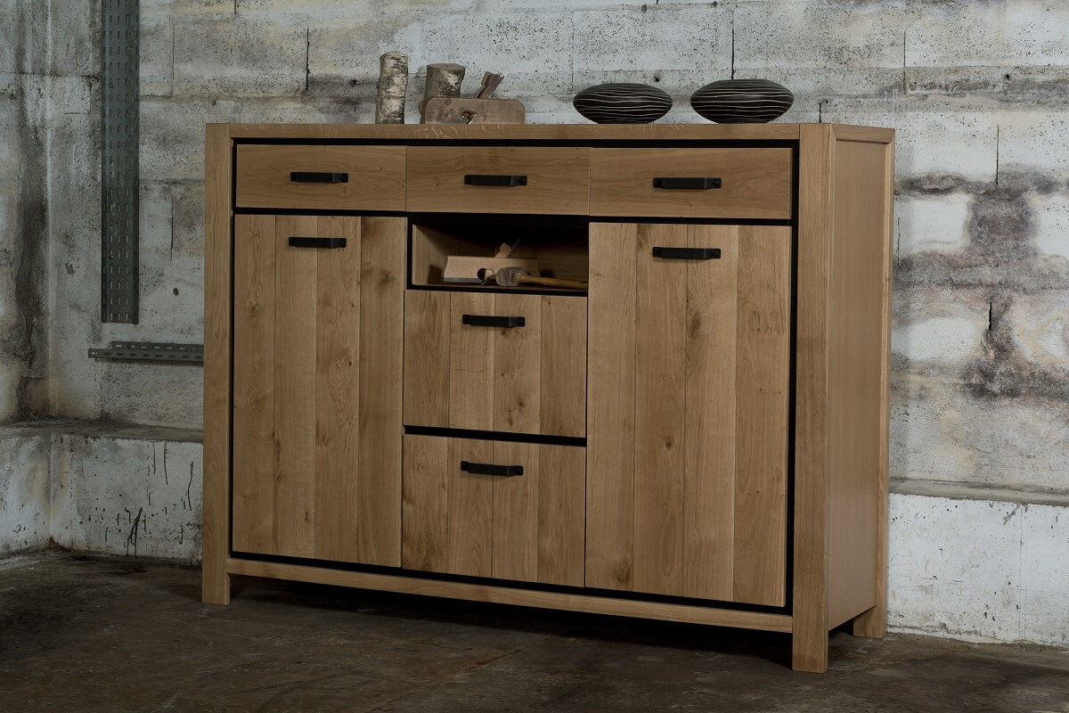 INDUSTRY DRESSOIR