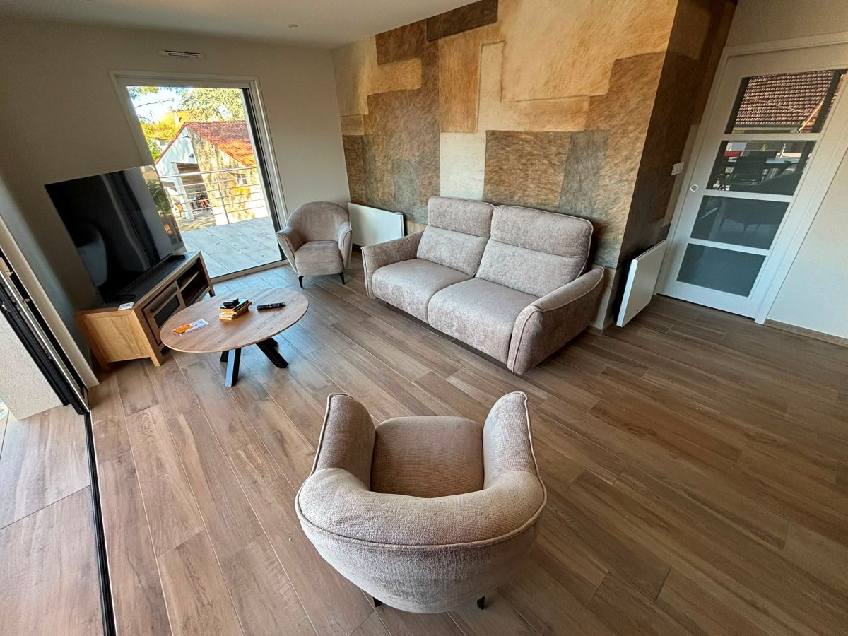 MEUBLE TV + TABLE BASSE + CANAPE ET FAUTEUILS COLLECTION MFINTERNATIONAL