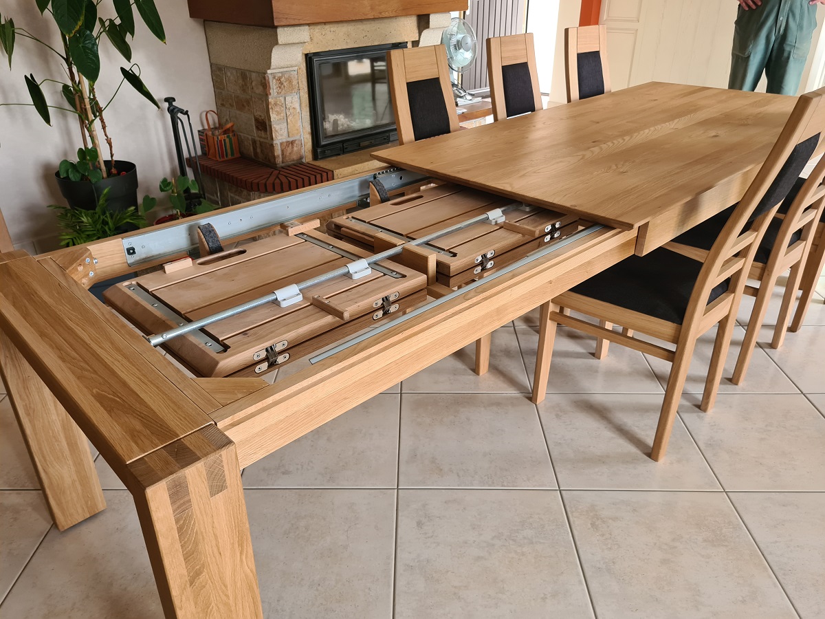 TABLE AVEC 2 ALLONGES EN BOUT