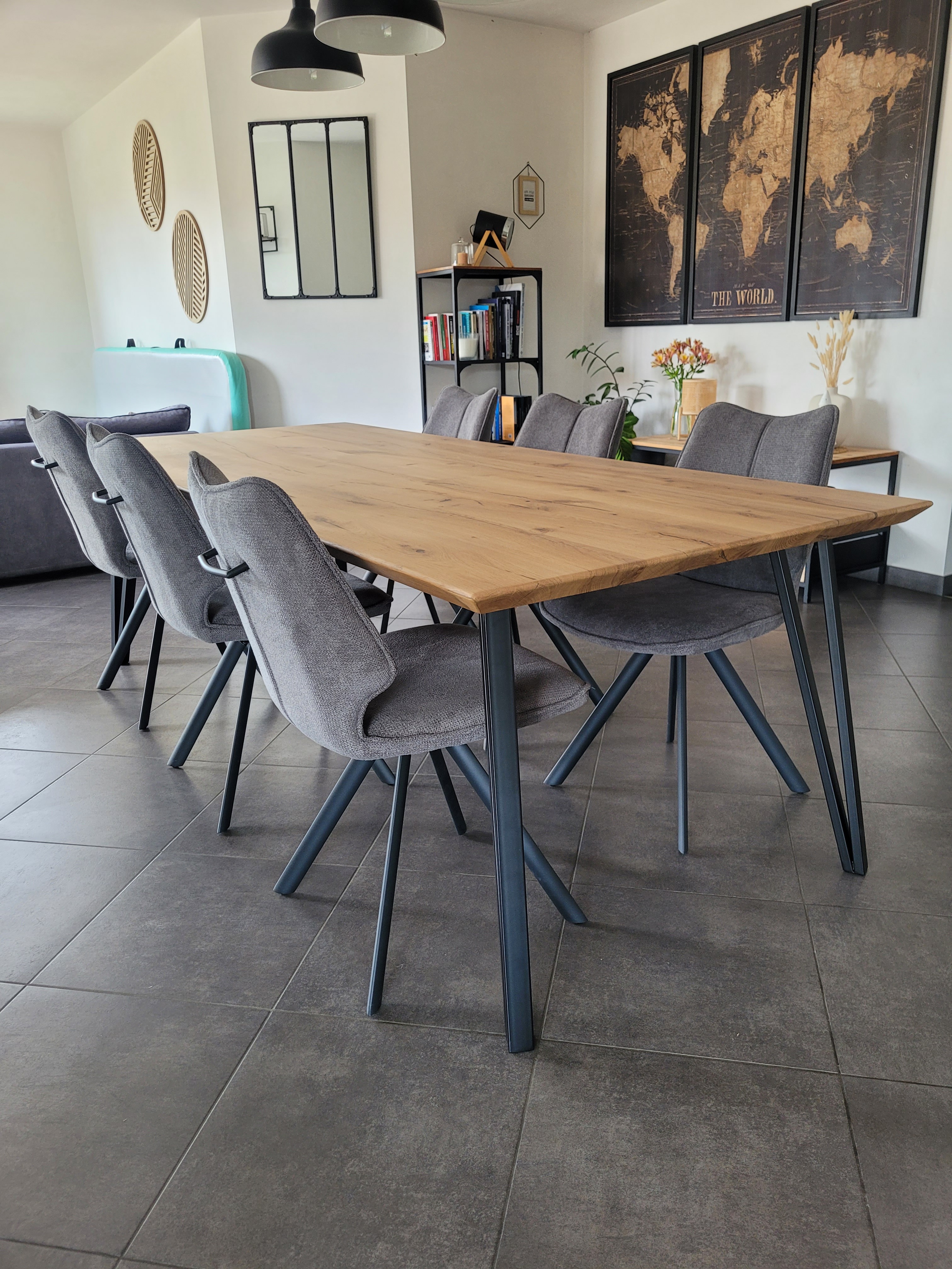 table chêne avec 4 pieds