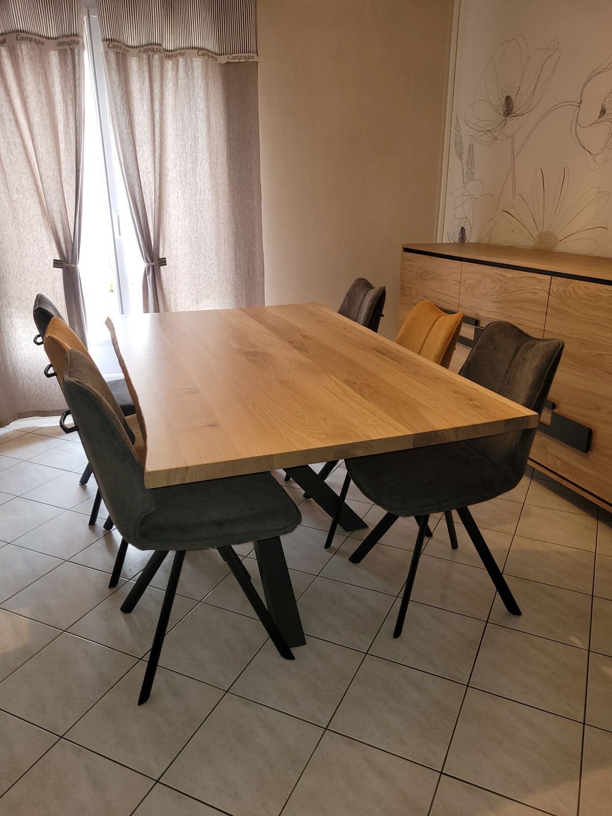 TABLE CHENE MASSIF BORDS FLASHS