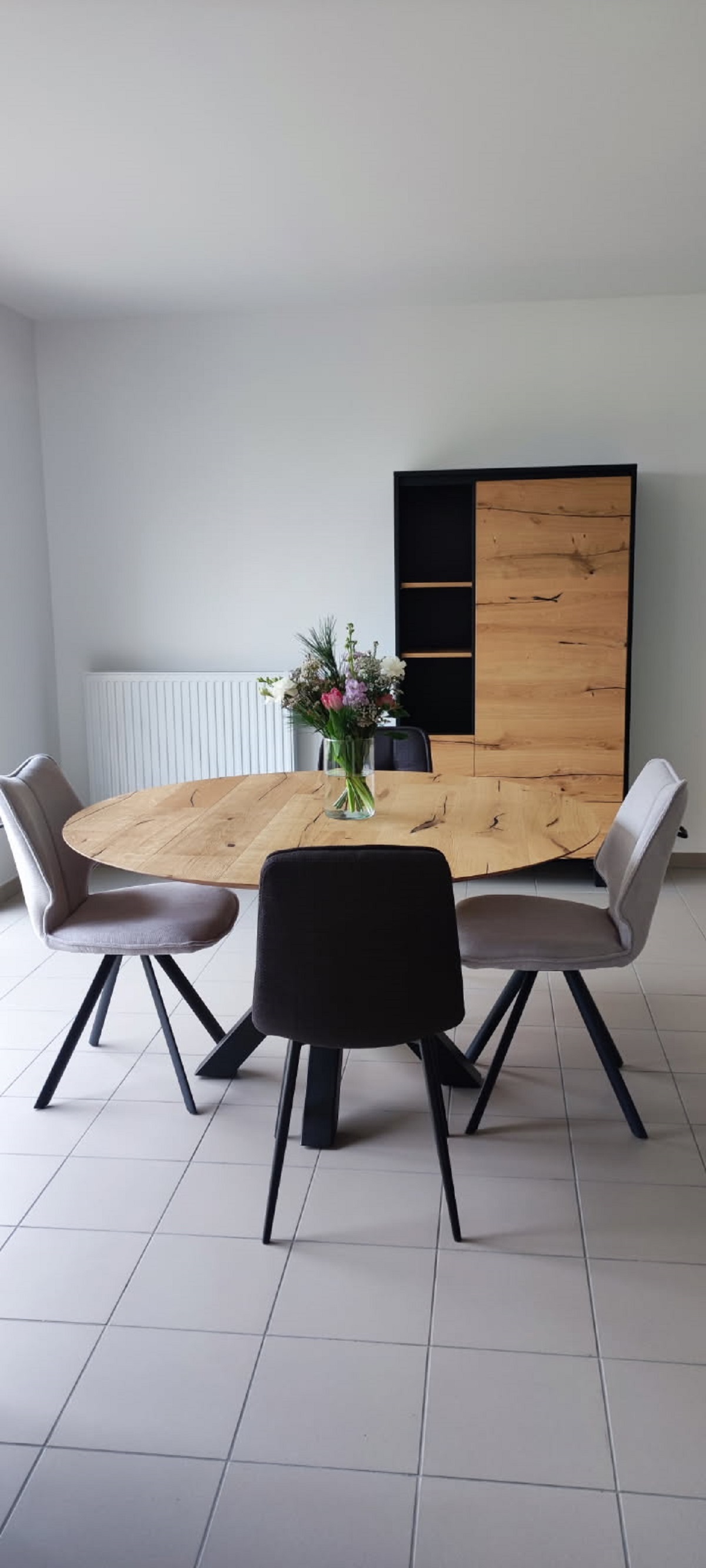 TABLE RONDE ET COLONNE VERY TABLES