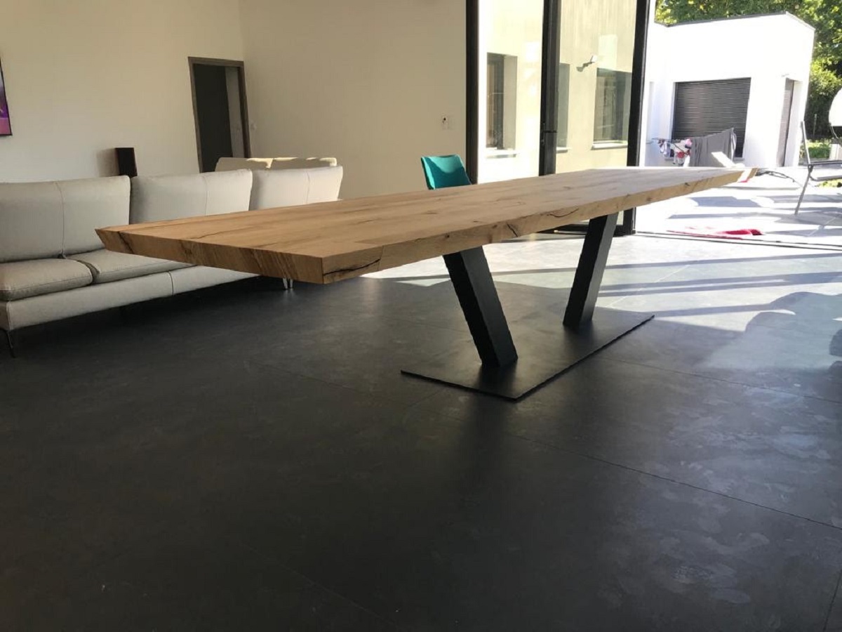 TABLE XXL détail pied