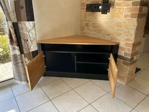 MEUBLE ANGLE SUR MESURE .JPG