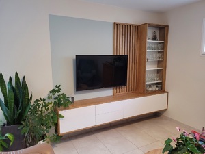 MEUBLE SUSPENDU SUR MESURE