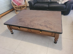 relookage table de salon avec plateau céramique